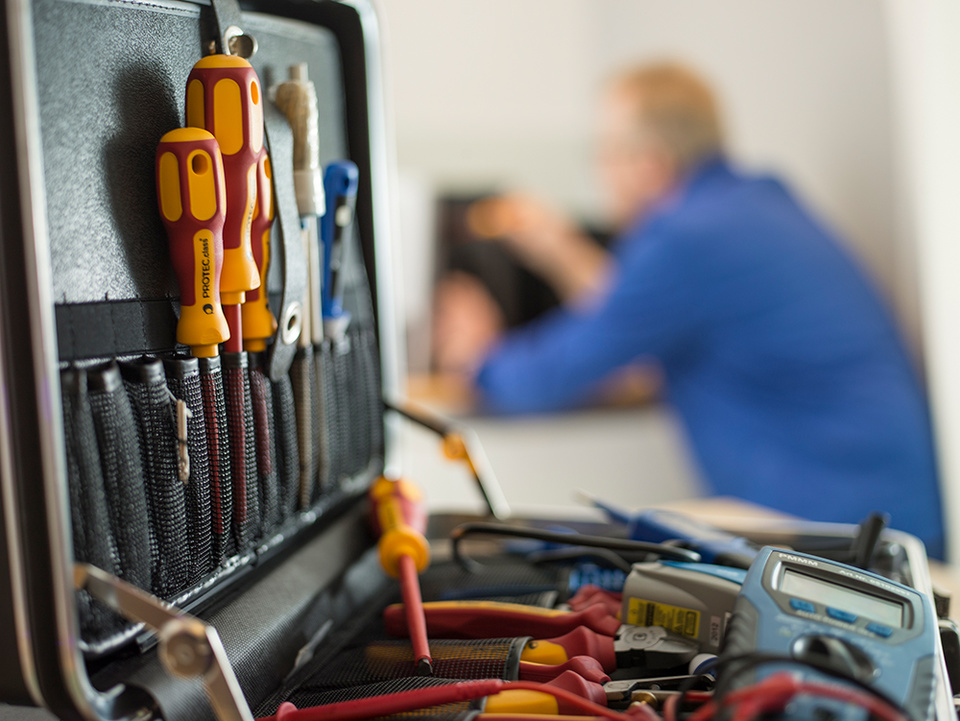C F022411 bei Elektrotechnik Dreyße in Herbsleben