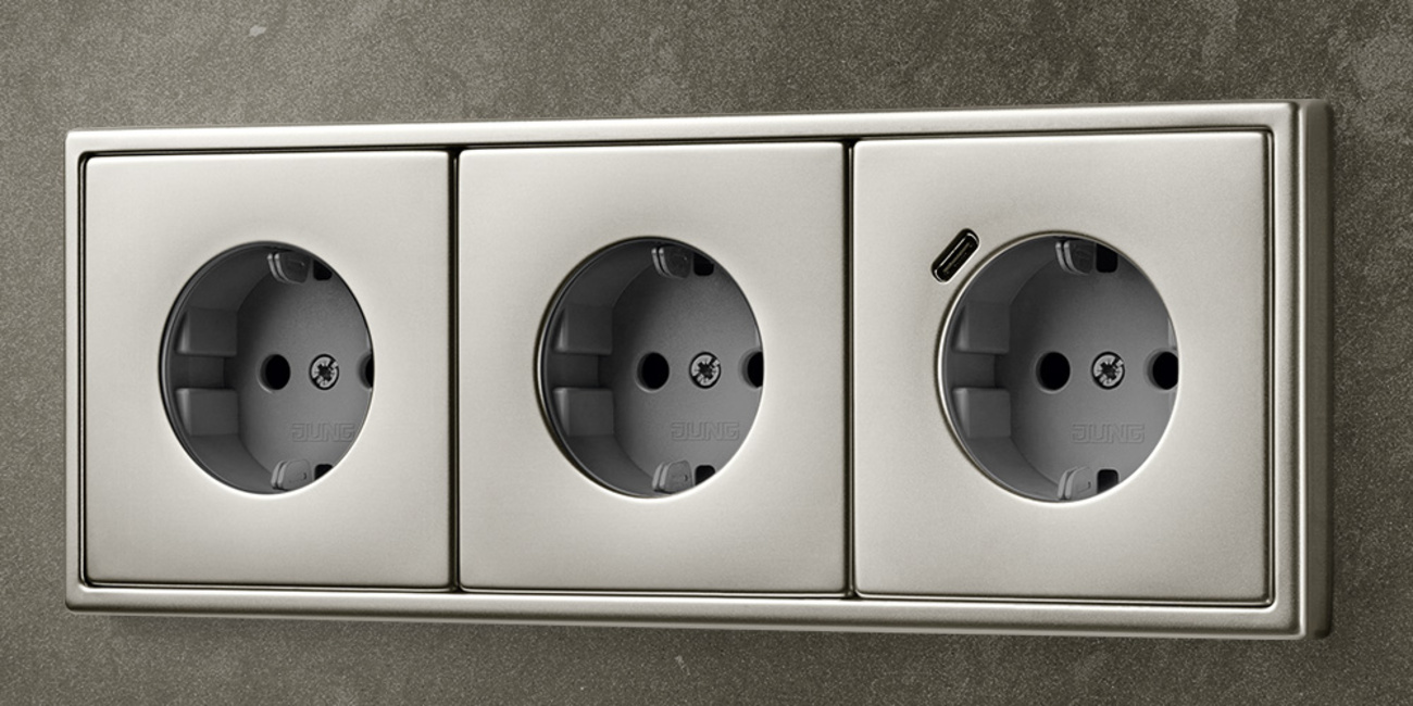 SCHUKO® Steckdosen mit USB bei Elektrotechnik Dreyße in Herbsleben
